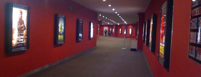 Cinemex is one of Orte, die Jorge Andrés gefallen.