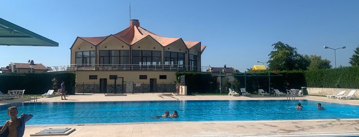 Deniztepe havuz is one of İbrahim Samet'in Beğendiği Mekanlar.