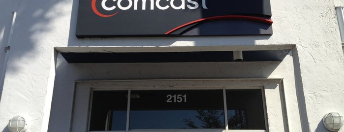 Comcast Service Center is one of Lugares favoritos de Steve.