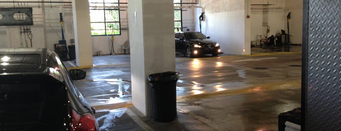 Aventura Car Wash is one of wheel chair.