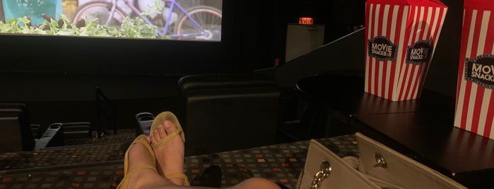 Greenbelt 3 Cinema 4 is one of Brady : понравившиеся места.