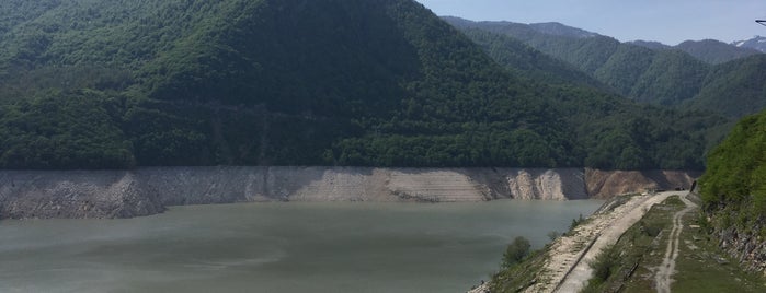 Enguri Dam | ენგურჰესი is one of Orte, die Yunia gefallen.