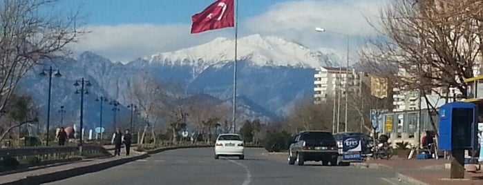 Sahil Yolu is one of SinemSu'nun Beğendiği Mekanlar.