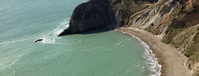 Lulworth Cove is one of Vadim's Saved Places.