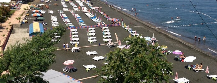 Akcakale beach club is one of Tempat yang Disukai Adem.