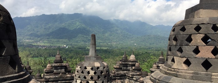 Borobudur is one of Indonesia-Java (Ijen-Yogyakarta Place I visited).