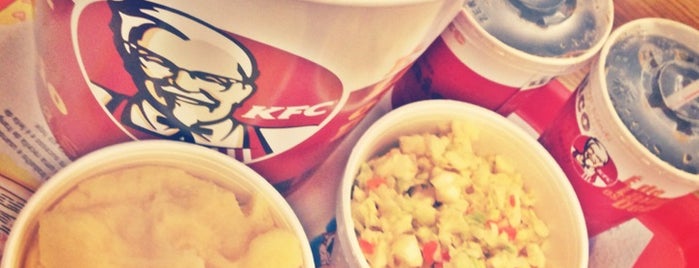 KFC is one of Thi+Kah, lugares para ir ♥.
