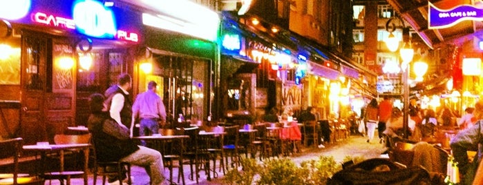Oda Bar is one of Anadolu yakası 1.