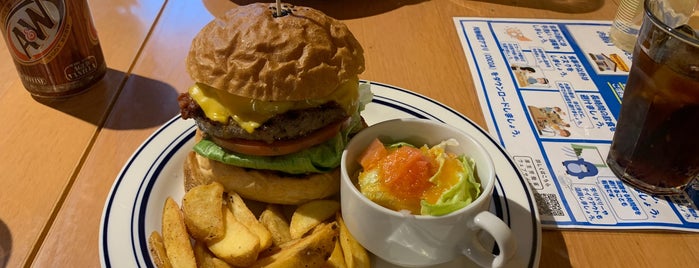 Esquerre Cafe is one of Burger Joint in Japan ★★★★★.
