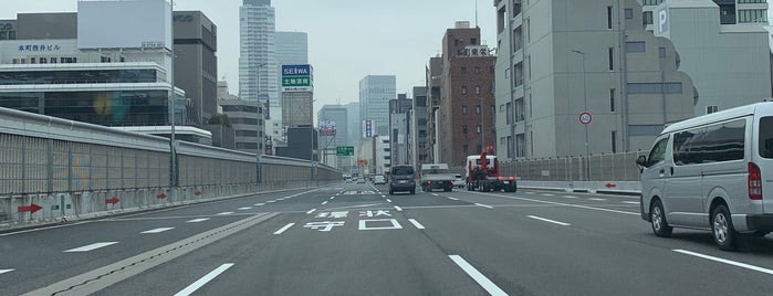 阿波座出入口 is one of 高速道路 (西日本).