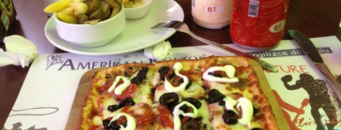 Kare Pizza is one of Caner'in Beğendiği Mekanlar.