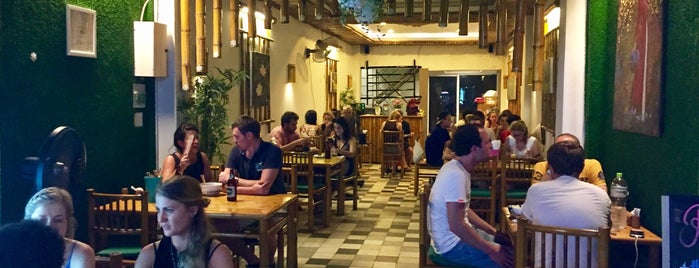 Royal Saigon Restaurant is one of Gini.vn Nhà Hàng.