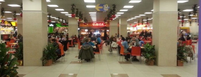 Ресторанный дворик is one of Locais salvos de Alexander🔯.