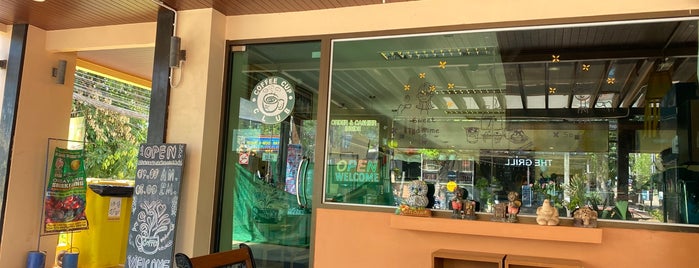 Coffee Cup Club is one of Koh Lanta Digital Nomad Spots.