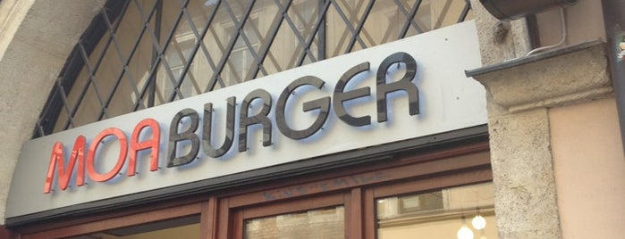 MoaBurger is one of Niall Stag.