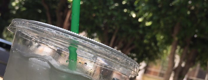 Starbucks is one of Kafé.