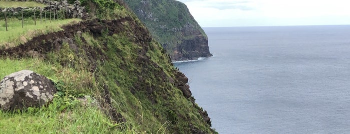 Caminho da Fajã Grande à Fajãzinha is one of Flores.