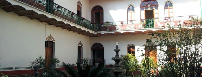 Cafe Coffino (Casa De Altos) is one of สถานที่ที่ Perry ถูกใจ.
