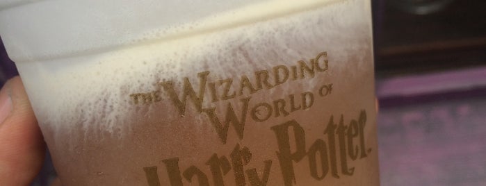 Butterbeer is one of Tracy 님이 좋아한 장소.