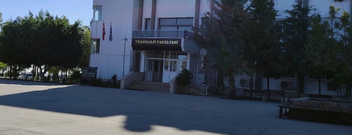 Tarsus Üniversitesi is one of Locais curtidos por Bulent.