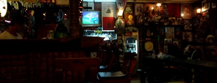 Malibu Bar, Bob Marley Reggae is one of Restaurants internationaux top!.