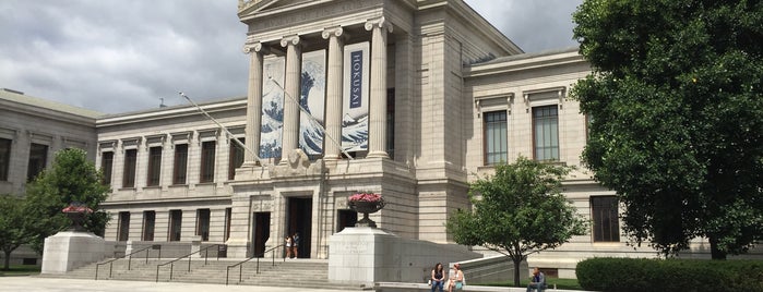 Museu de Belas Artes de Boston is one of Places to Find a Picasso.