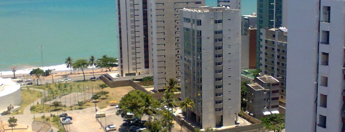 Recife is one of LUGARES INTERESSANTES.