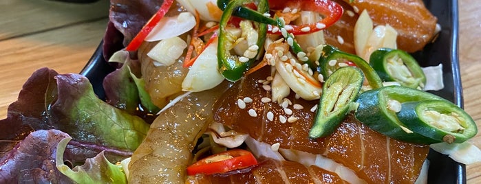 Orathai Sushi Wang Lang is one of Favorite Food.