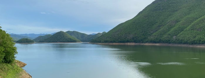 Kaeng Krachan Dam is one of หัวหิน.
