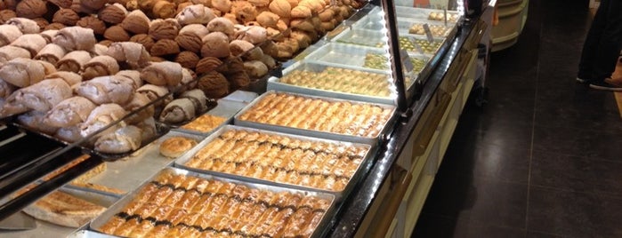 Erciyes Baklava & Börek is one of K G 님이 좋아한 장소.