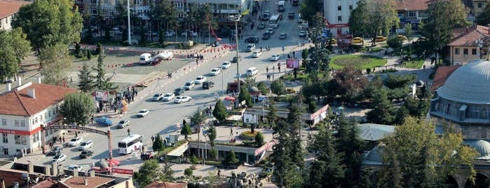 Cumhuriyet Meydanı is one of emre.