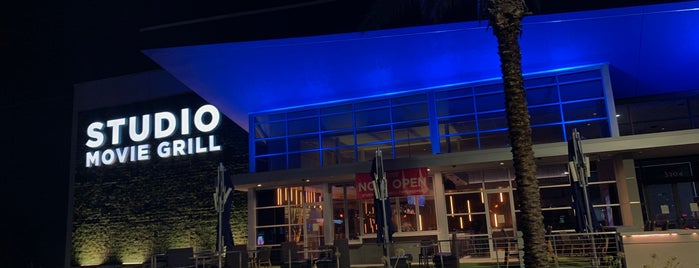 Studio Movie Grill Sunset Walk is one of Tempat yang Disukai Ishka.