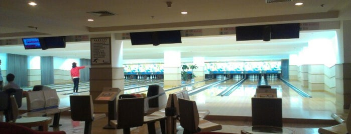 Pine City Hotel - Bowling Alley is one of Dave's hangouts.