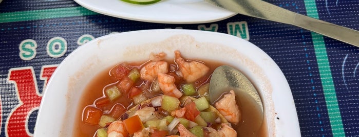 Mariscos El Güero is one of GDL | General 🍉.