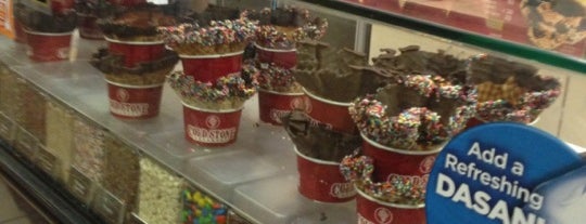 Cold Stone Creamery is one of Lugares favoritos de Christopher.