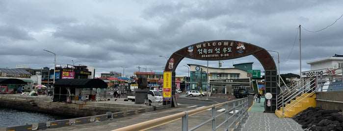 천진항 is one of 20130425~20130428 제주여행방문.