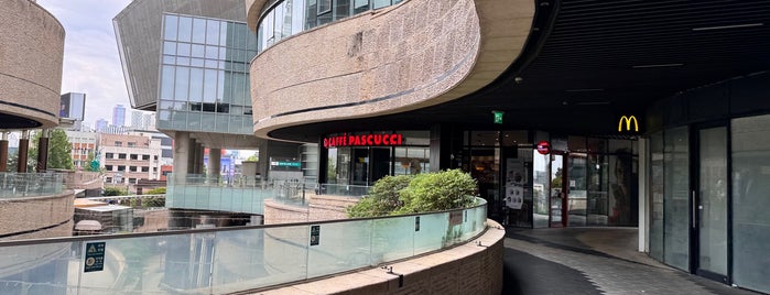 Mecenatpolis Mall is one of Seoul.