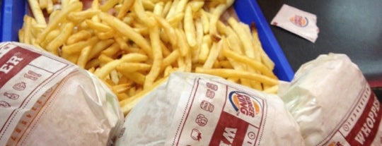 Burger King is one of Tempat yang Disukai ᴡ.