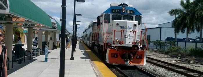 Tri-Rail - Hialeah Market Station is one of Tempat yang Disukai Lukas.