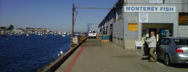 Municipal Wharf II is one of Monterey Spots.