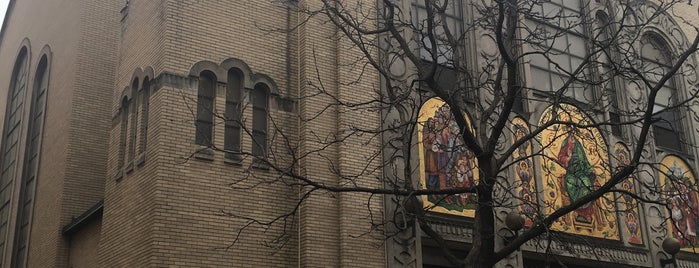 St George's Ukranian Catholic Church is one of Tiziana'nın Kaydettiği Mekanlar.