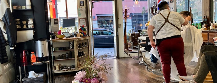 Peoples Barber & Shop is one of Orte, die Jeff gefallen.