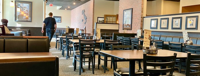Zianos Italian Eatery is one of The 15 Best Places for Breadsticks in Fort Wayne.