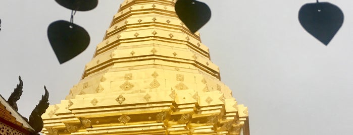 Wat Phrathat Doi Suthep is one of Lugares favoritos de CJ.