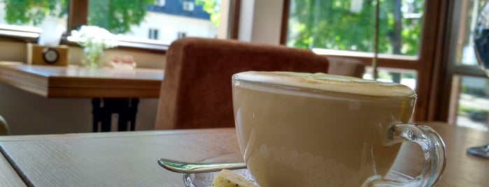 Sette Cafe is one of Yさんのお気に入りスポット.