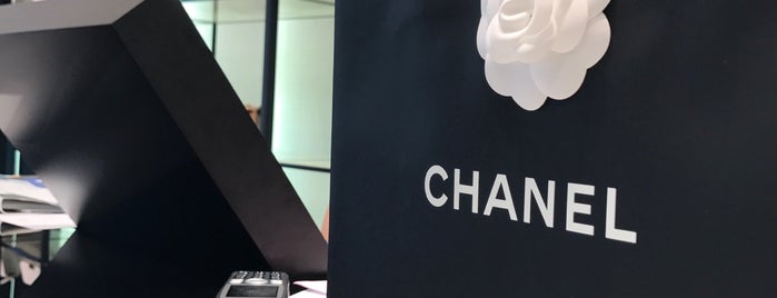 CHANEL is one of Sametさんのお気に入りスポット.