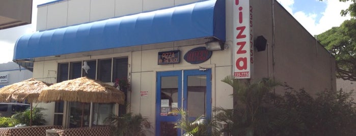 Kaneohe's Boston Style Pizza is one of สถานที่ที่ Mia ถูกใจ.