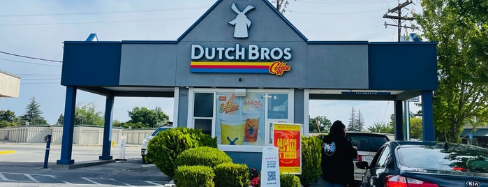 Dutch Bros Coffee is one of Seattle family trip.