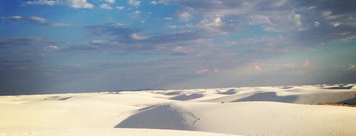 White Sands National Park is one of New Mexico.