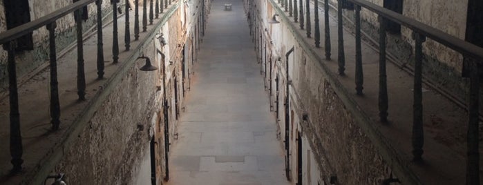Eastern State Penitentiary is one of สถานที่ที่ Katherine ถูกใจ.